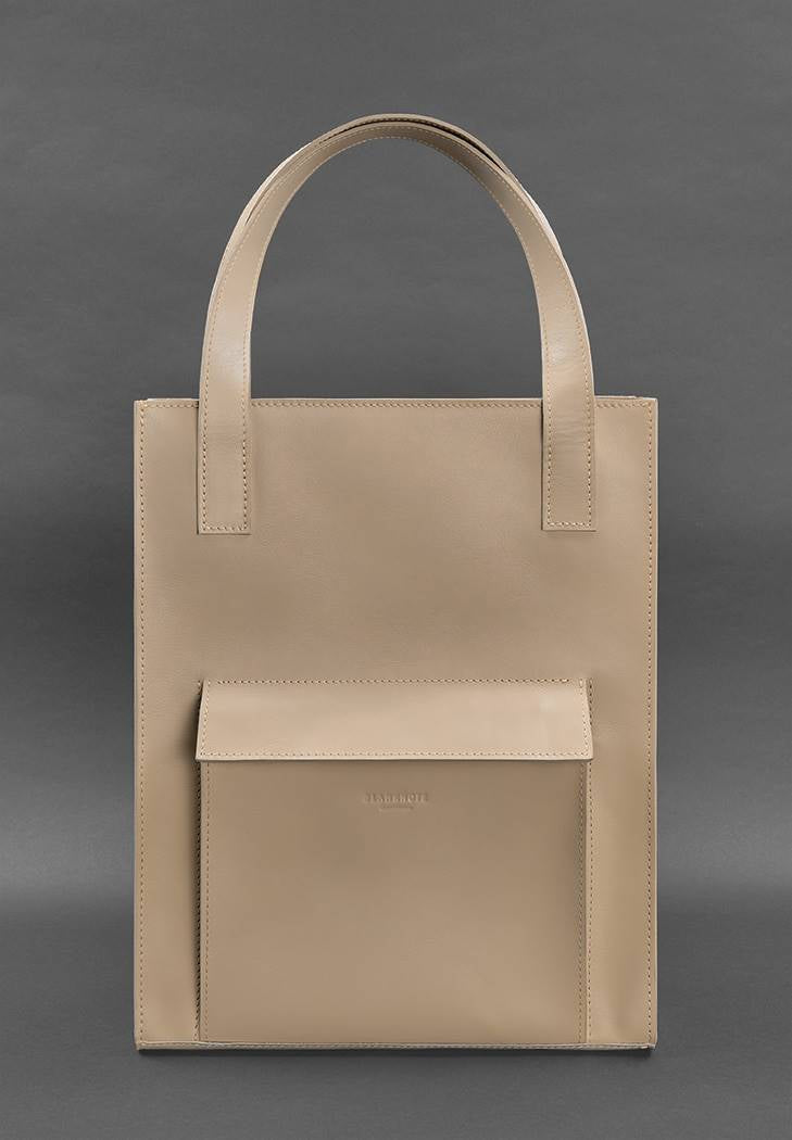 Stylish shopper for women crafted from premium leather.
