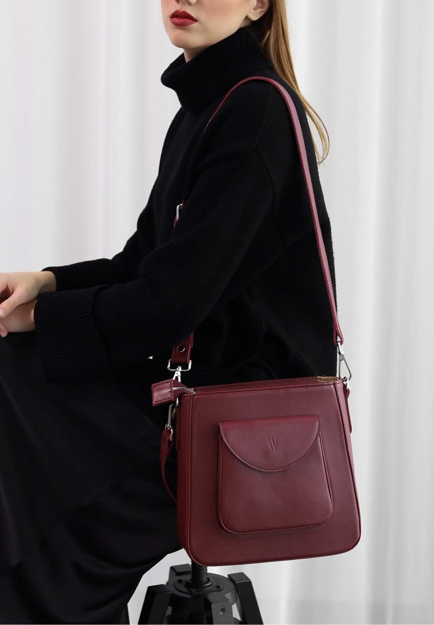 leather bag for women in marsala color near Chicago