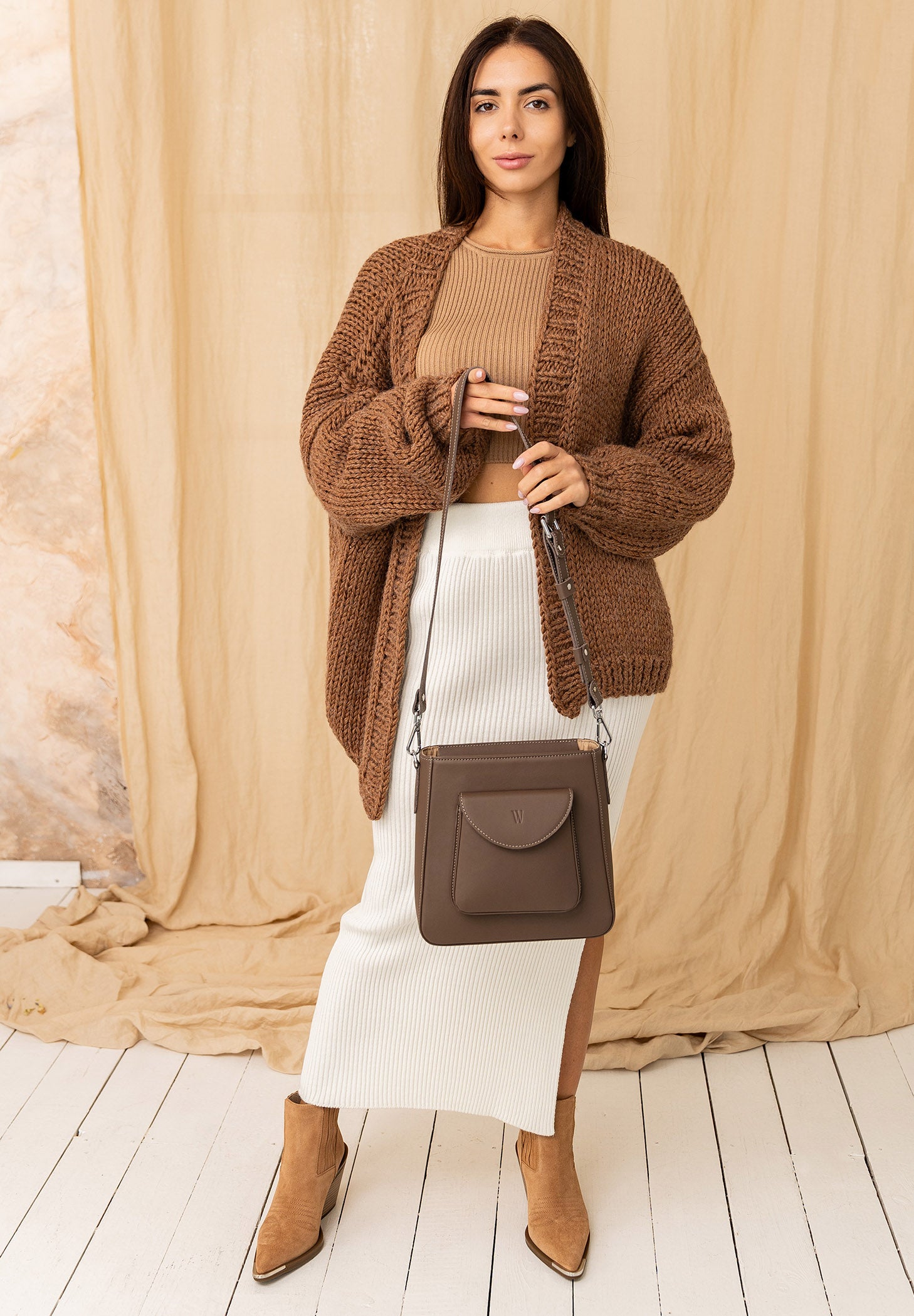 Medium | Women's bag in leather color mocha
