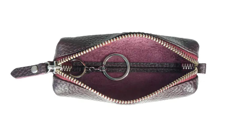 Key Holder Case in bordeaux color, crafted from timeless leather